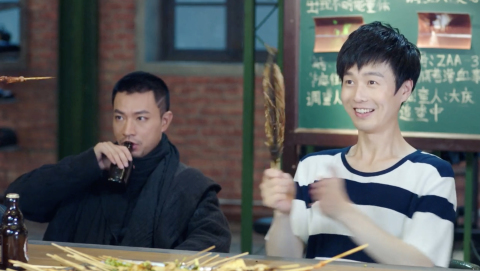 Screencap of Chu Shuzhi and Guo Changcheng from Guardian Chu Shuzhi sips from a beer bottle while Guo Changcheng enthusiastically applauds Shen Wei joining the SID team.